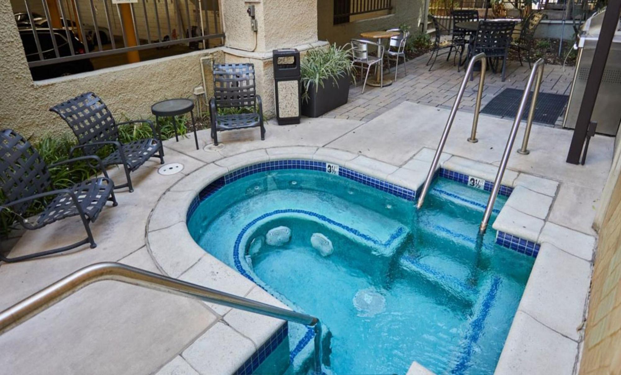 Beverly Hills Gem 1 Bedroom Apt With Parking 218 ロサンゼルス エクステリア 写真